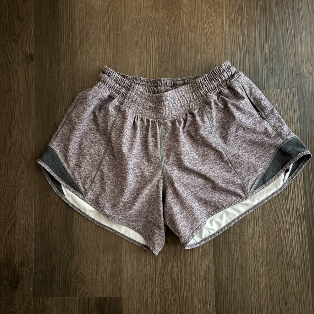 Lululemon Heathered Gray Hottie Hot Shorts Sz 6 - Picture 3 of 5